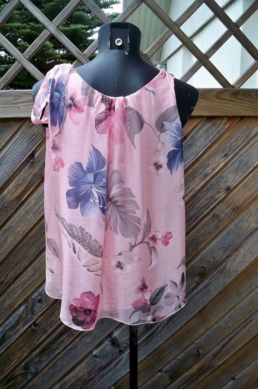 Laxrosa Blommig Ärmlös Silkeblus