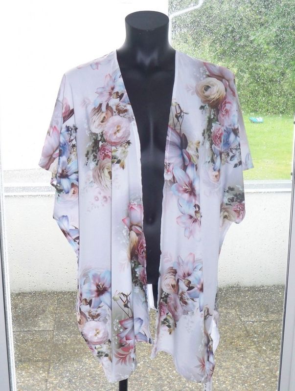 Vit Blommig Kort Kimono Viskos