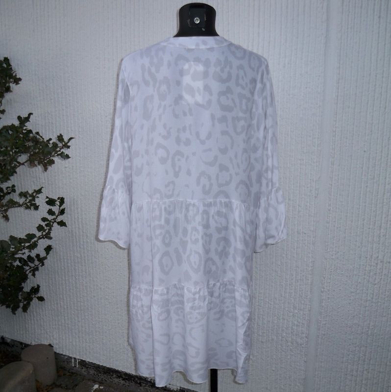 Leopardmönstrad klänning Vit/grå