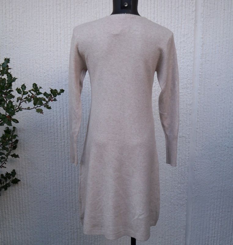 Naturbeige Stickad Klänning med lång ärm