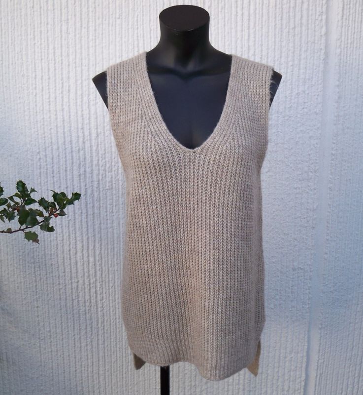 Lång Stickad Beige Slipover Väst