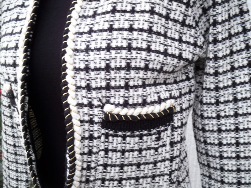 Kort Stickad Rutmönstrad Jacka Svart Vit