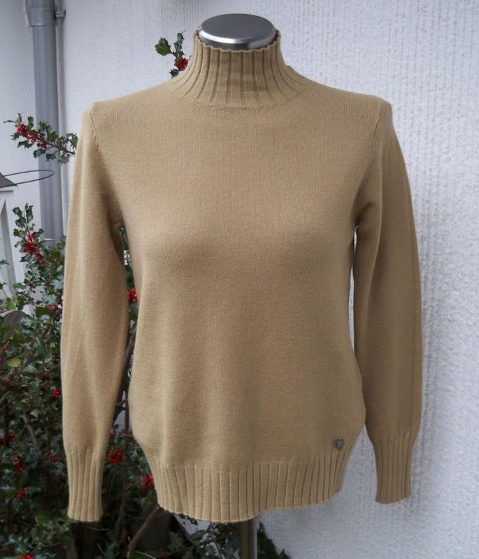 Kamelbeige Finstickad Tröja Med Polokrage Turtleneck