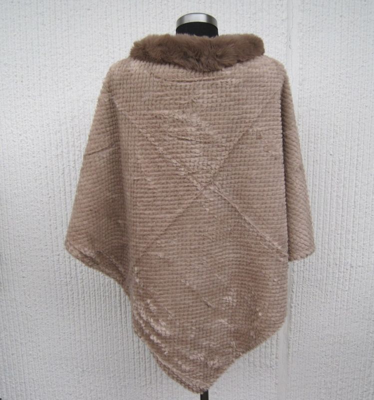 Ljusbrun Pälsponcho Med Krage