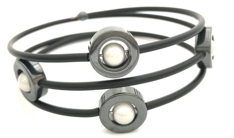 Gummiarmband Donna Hematit Vit. Magnani Smyckesdesign