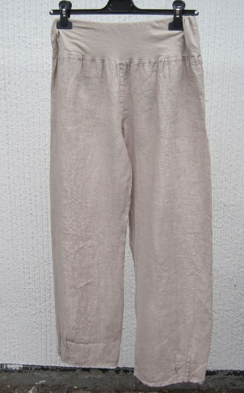 Beige Lätta Linnebyxor Med Vida Ben. Puro Lino