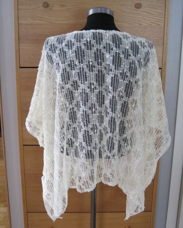 Cremevit Spetsponcho / Nätponcho