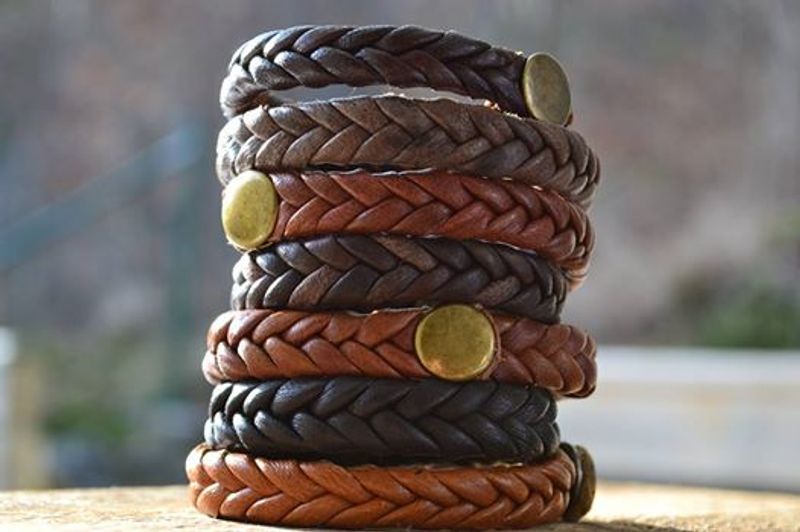 Brunt Flätat Läderarmband Ifni design