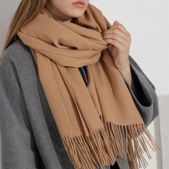 Huvudbild Sandbeige Lång Halsduk Sjal